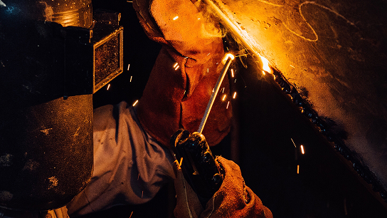 How Laser Cutting Works ？